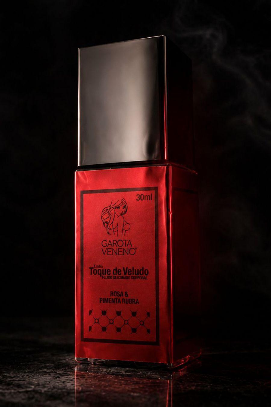 20260512132401_designsemnome20260512t132131434 TOQUE DE VELUDO – ROSA E PIMENTA RUBRA